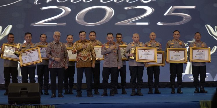 Tiga Tahun Berturut-Turut Raih Penghargaan Nasional, Kapolda Sulsel Irjen Pol. Rusdi Hartono Bukti Nyata Kepemimpinan Berintegritas