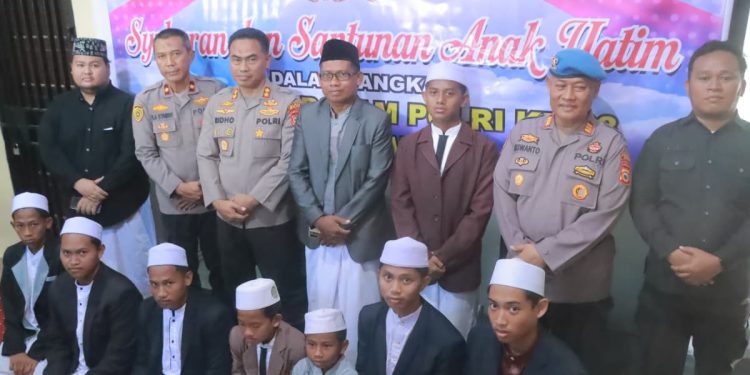 Ingatnya Kepedulian di HUT Propam ke-23, Polres Wajo Hadirkan Senyum Anak Yatim