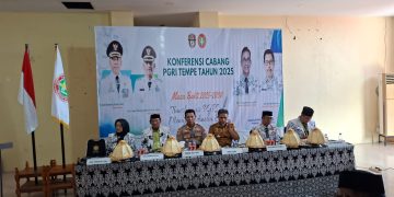 Kapolsek Tempe Amankan Konferensi Cabang PGRI Tempe 2025, Dukung Transformasi Pendidikan