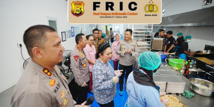Kapolri dan Ketua Komisi IV DPR Tinjau SPPG YKB Polres Karanganyar, Dukung Penuh Program MBG
