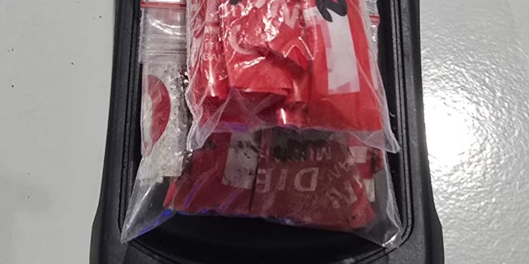 Sat Narkoba Polres Maros Berhasil Tangkap Dua Pelaku Peredaran Narkoba Di Maros, Puluhan Paket Narkoba Disita Polisi