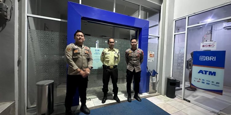 Polsek Maniangpajo Gelar Patroli Humanis: Menjaga Keamanan, Meningkatkan Kewaspadaan Bersama Masyarakat