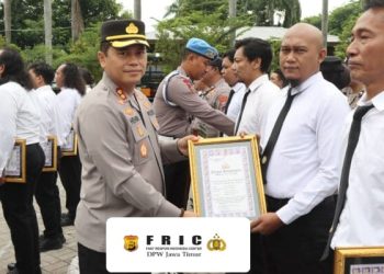 31 Personel Polres Nganjuk Berprestasi Terima Penghargaan Ungkap kasus Pembunuhan dan Perampasan Motor