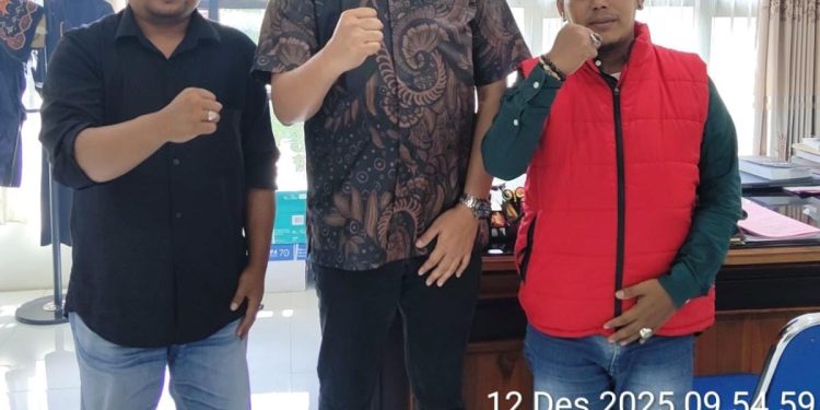 Ngopi Bareng, Ketua FRIC DPW Jatim Kunjungi Kasi Pidum Kejaksaan Negeri Bangkalan