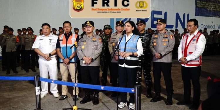 Polri dan PT Pelni Saling Apresiasi dalam Misi Kemanusiaan Penanganan Bencana di Aceh, Sumut, dan Sumbar