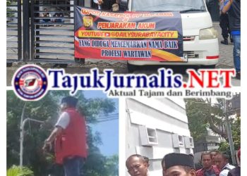 Puluhan Wartawan di Surabaya Geruduk Kantor Satpol PP, Tuntut Keadilan