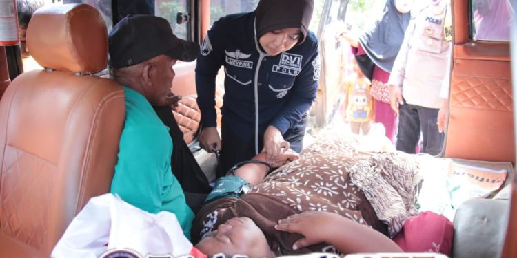 Polri Gelar Bakti Kesehatan di Sumbar untuk 222 Orang