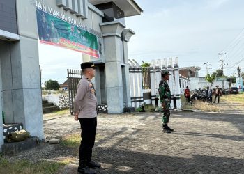 Polres Wajo dan TNI Bersihkan TMP Empagae dalam Karya Bakti HUT ke-69 Korem 141/Toddopuli
