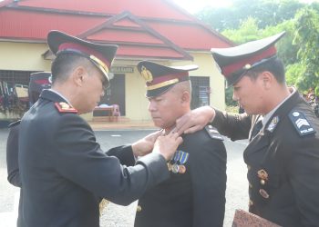 Upacara Satya Lencana Pengabdian di Polres Wajo, Penghargaan Untuk 4 Personel yang Berkontribusi Lama