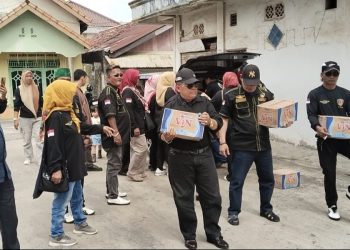 Gerakan Bersatu Rakyat Sriwijaya (GBR) Sumatera Selatan Bersilaturahmi Menjenguk Orang Sakit Dan Memberikan Bantuan Sembako