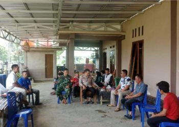 Camat Rambang Kuang Bersinergi Dengan Kapolsek Dan TNI Muara Kuang Untuk Menjalin Hubungan Erat Dengan Masyarakat