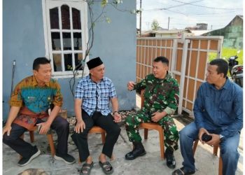 Babinsa Koramil 418-08/Sako Lebung Gajah Mempererat Silaturahmi Lewat Komsos, Tekankan Keamanan Lingkungan Masyarakat