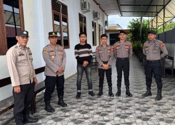 Kapolsek Tempe AKP Candra Said Nur Pastikan Pengamanan Ibadah Jumat Agung di GPDI Pantai Kosta Berjalan Kondusif