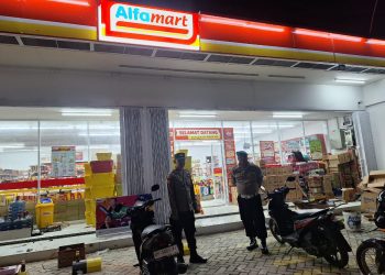 Patroli Blue Light Polsek Maniangpajo Antisipasi Gangguan Kamtibmas