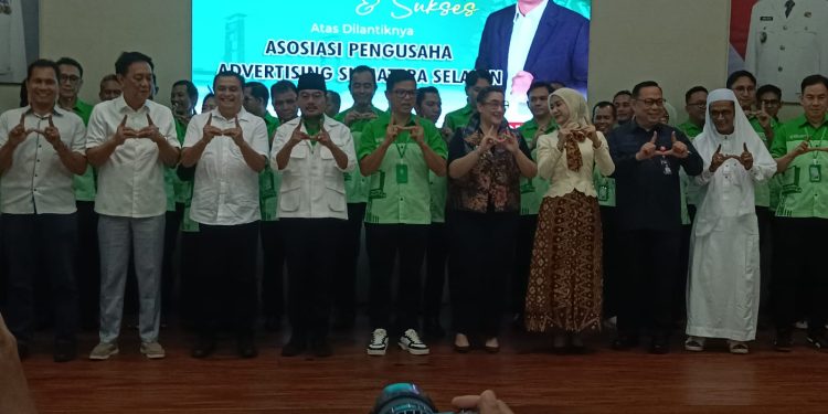 Indrayani SE, Dilantik Jadi Pengusaha Asosiasi Advertising Sumatera Selatan