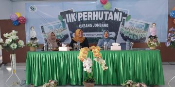 Peringati Hari Kartini IIK Perhutani KPH Jombang Gelar Cek Kesehatan Gratis Dan Cek Mata
