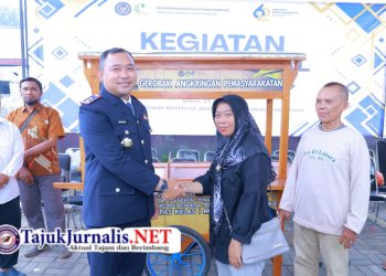 Dari Lapas untuk Harapan: Bantuan Gerobak Usaha Diserahkan Langsung Kalapas Sidoarjo di Kanwil Ditjenpas Jatim