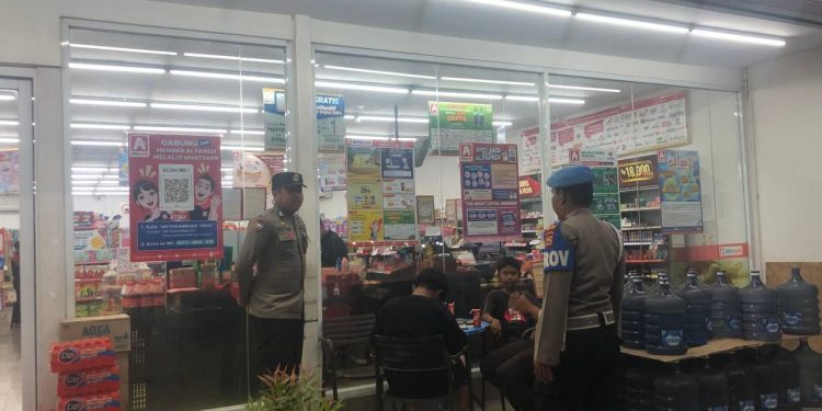 Patroli Biru Polsek Sabbangparu Digelar Tengah Malam, Antisipasi Gangguan Kamtibmas di Wilayah Wajo