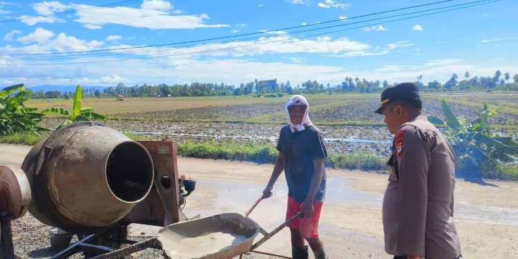Titik Rawan Kecelakaan di Leppangeng Diperbaiki, Kapolsek Belawa Turun Langsung