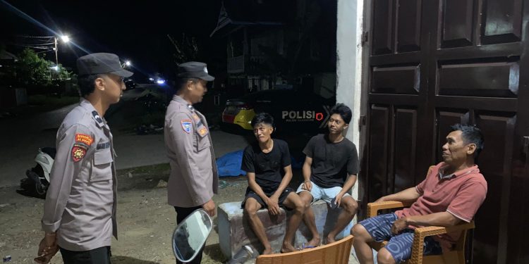 Kapolsek Sajoanging Pimpin Patroli Harkamtibmas, Warga Diminta Tetap Waspada