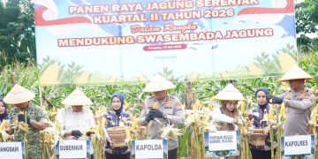 Kapolda Sulsel Pimpinan Panen Raya Jagubng Kuartal 2 Tahun 2026 di Mandalle, Pangkep