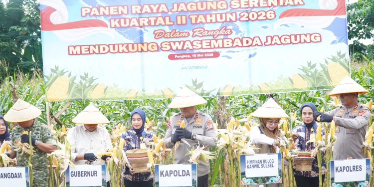 Kapolda Sulsel Pimpinan Panen Raya Jagubng Kuartal 2 Tahun 2026 di Mandalle, Pangkep