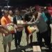 Kapolsek Sabbangparu Bersama Camat Serahkan Bantuan untuk Korban Kebakaran di Pallimae