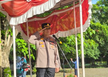 Kasat Binmas Polres Wajo Tekankan Pentingnya Ilmu, Akhlak dan Adab Saat Jadi Pembina Upacara di SMAN 3 Wajo