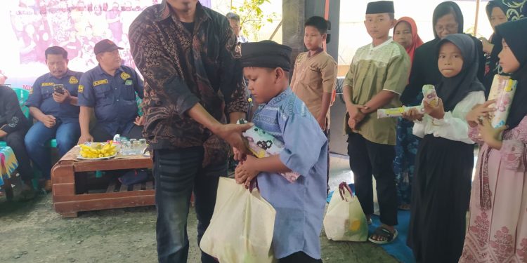 Santunan Anak Yatim dan Kaum Dhuafa Warnai Peringatan Hari Kebebasan Pers Sedunia di Kedungombo Ploso