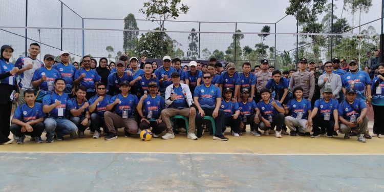 Kadispora Garut Resmi Buka Turnamen Bola Voli Antar-Desa di Cigedug