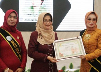 Fashion Show Kebaya Jadi Sarana Edukasi Nilai Budaya bagi Perempuan Garut