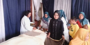 Acara Ngaras dan Siraman di Jl. Panyawungan, Cilenyi, Kab. Bandung