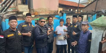 Forum Cakar Sriwijaya Berikan Bantuan kepada Korban Kebakaran di Kelurahan 9 Ilir