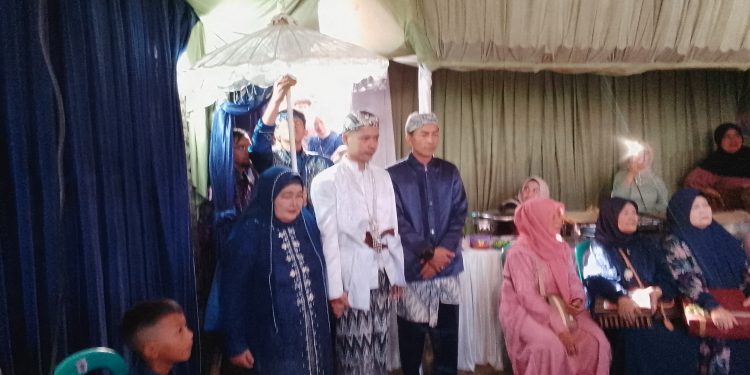 Acara Pernikahan Adat Sunda di Ciawi, Kec. Jatinangor, Kab. Sumedang