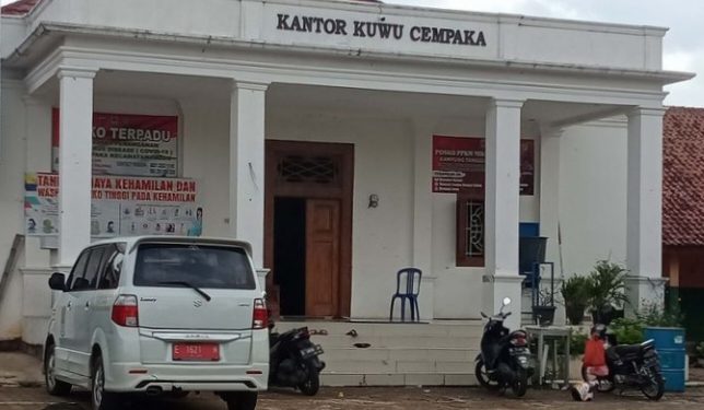 Kata kepala desanya ayam telur pak di cek tidak ada ayam satu pun alias kosong