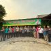 Kabid Humas Polda Metro Jaya Dengarkan Keluhan Warga Bekasi dan Bagikan Sembako di Cikarang Barat