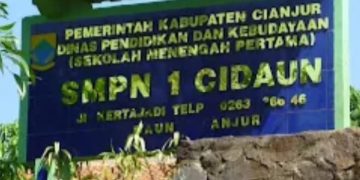 Tajuk jurnalis kan laporkan ke kejaksaan tinggi terkait ,dugaan Spj Fiktif, Alokasi Dana Bosp Ratusan Juta di SMPN 1 Cidaun Jadi Sorotan.