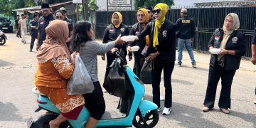 Forum Cakar Sriwijaya Kembali Gelar Kegiatan Sosial Berbagi Berkah di Jalan KH Azhari 3/4 Ulu Palembang