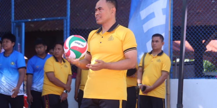 Kapolres Wajo Buka Turnamen Bola Voli Hari Bhayangkara ke-80, Pererat Sinergi dengan Masyarakat