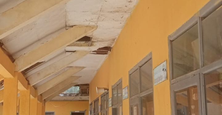 Gedung Rusak dan Perpustakaan “Fiktif”: Alokasi Dana BOSP SDN Cipayung Gununghalu Disorot Tajam