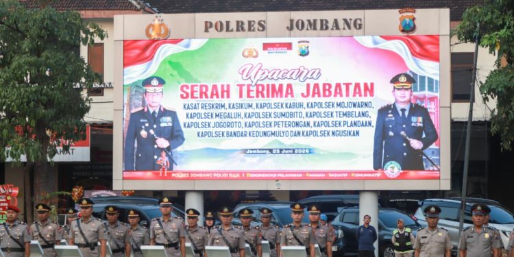 Kapolres Jombang Pimpin Sertijab Kasat Reskrim dan Sejumlah Kapolsek Jajaran