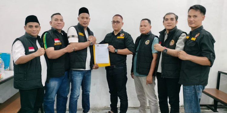 Forum Cakar Sriwijaya Sumsel Resmi Bentuk Kepengurusan DPD di 17 Kabupaten/Kota Melalui Penyerahan Surat Mandat