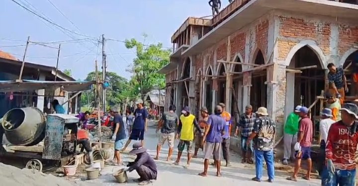 Sinergi Tanpa Batas: Gotong Royong Warga Kedaung dan PPBNI Satria Banten Percepat Pembangunan Masjid Nurul Falah.