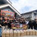 Tebar Kepedulian di Jalan Tanjung Api-Api, Forum Cakar Sriwijaya DPC Banyuasin Bagikan Ratusan Makanan Gratis
