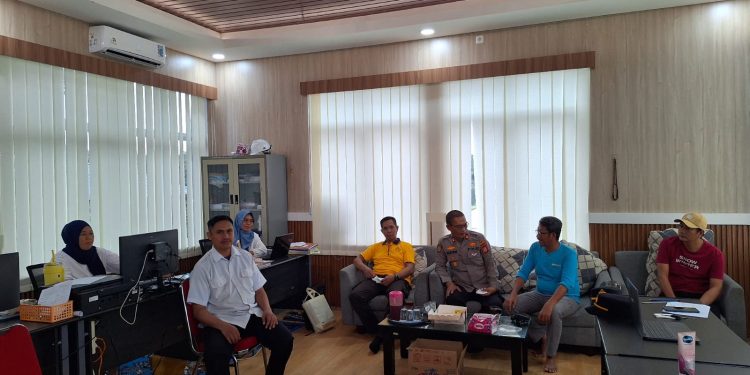 Polsek Maniangpajo Laksanakan Check Control di Bendungan Kalola, Debit Air Normal dan Kamtibmas Tetap Kondusif