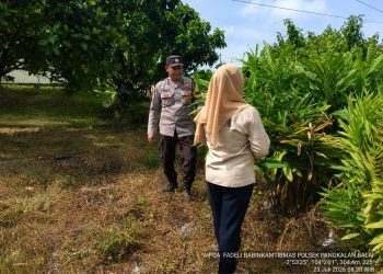 Bhabinkamtibmas Polsek Banyuasin III Ajak Warga Pangkalan Balai Dukung Program Pekarangan Pangan Bergizi