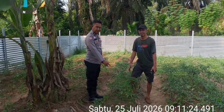 Bhabinkamtibmas Polsek Betung Ajak Warga Desa Suka Mulya Dukung Program Pekarangan Pangan Bergizi