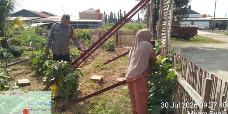 Pekarangan Jadi Sumber Ketahanan Pangan, AIPDA Purnono Ajak Warga Banyu Urip Sukseskan Program P2B