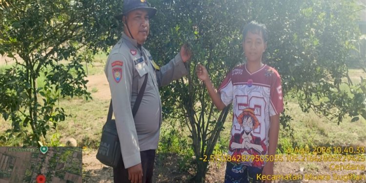 Bhabinkamtibmas Polsek Muara Padang Dorong Warga Desa Indrapura Kembangkan Tanaman Produktif melalui Program P2B