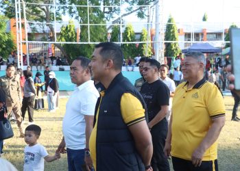 Sambut HUT ke-81 RI, Kapolres Wajo Bersama Forkopimda dan Warga Meriahkan Lomba Balap Karung